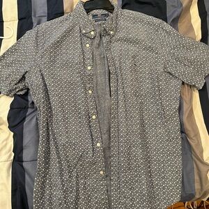 XL Vineyard Vine button up short sleeve (sailboats)